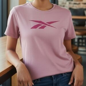 Reebok Women's T Shirt (T36)